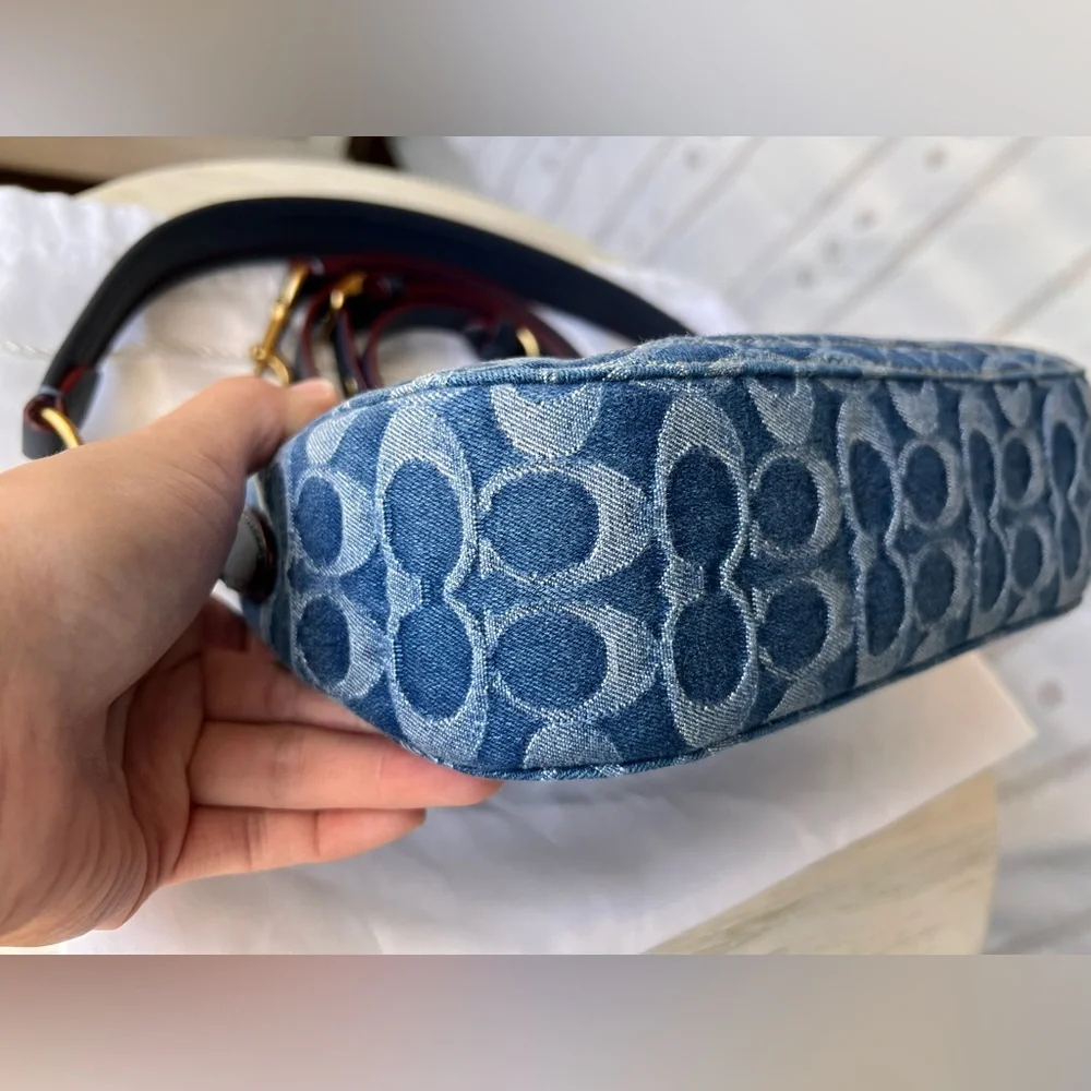 ✨ Coach Signature Denim Swinger Bag Purse Rare ✨ - Picture 11 of 16